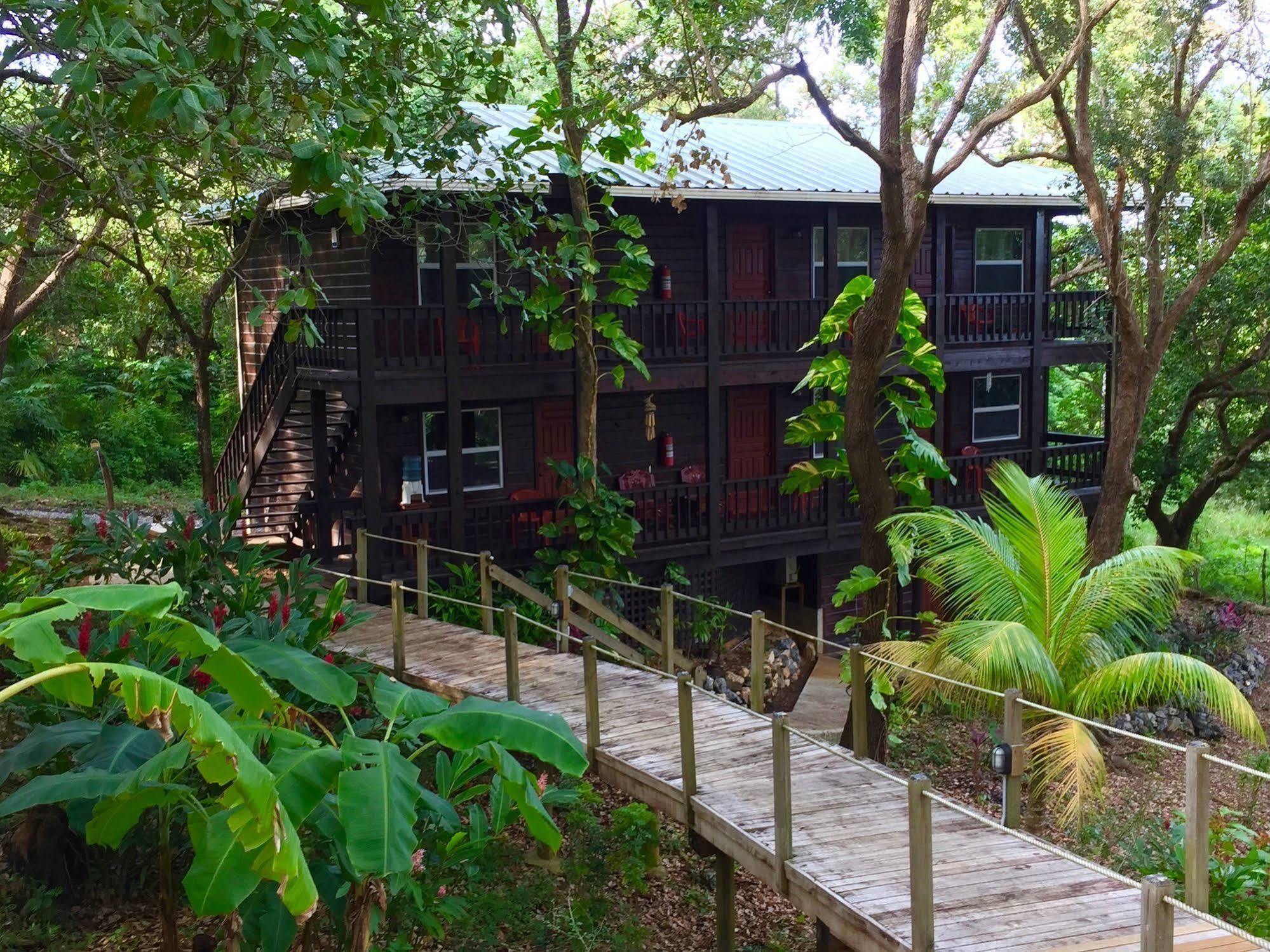 Upachaya Eco-Lodge & Wellness Resort Mud Hole Exterior photo